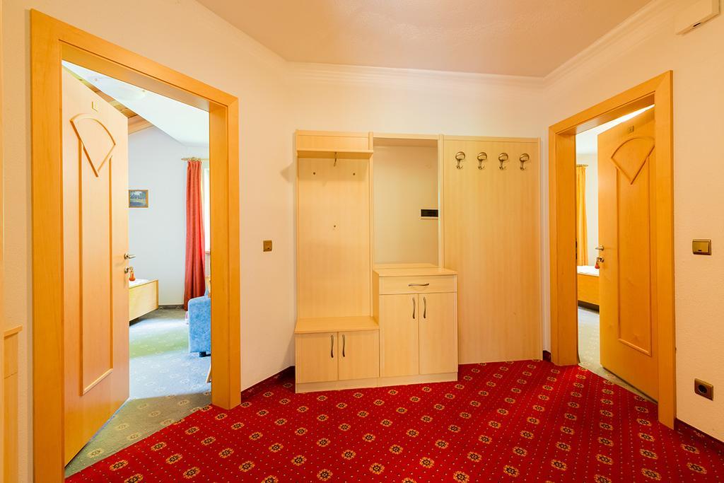 Bed and Breakfast Garni Bergland Racines Zewnętrze zdjęcie